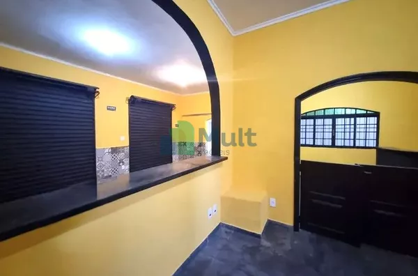 Salão Comercial  localizado no Bairro Vila Seixas em  excelente localização próximo às Avenidas Independência, Francisco  com 469m² de terreno e 327m²