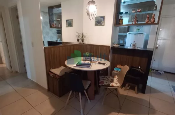 Apartamento em ótima localização no Bairro Jd. Anhanguera, face sombra, 62,13 m² de área útil.