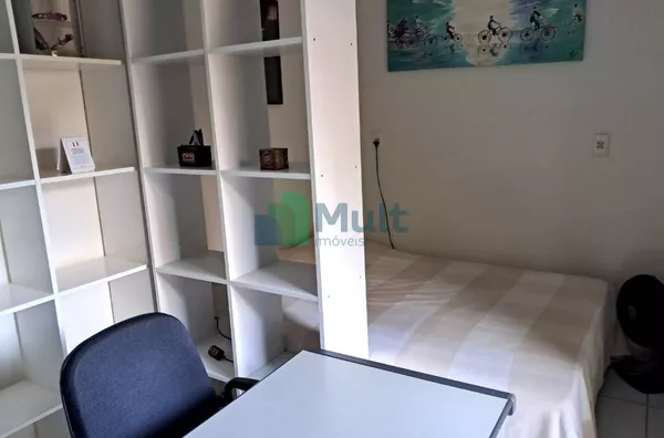Casa Térrea  Residencial/Comercial em ótima localização no Bairro Sta. Cruz do José Jacques com 140m² de área útil.