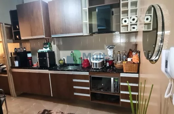 Apartamento em ótima localização no Bairro Castelo Branco com 74m² de área útil.