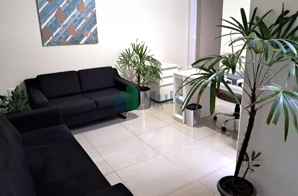 Casa Térrea  Residencial/Comercial em ótima localização no Bairro Sta. Cruz do José Jacques com 140m² de área útil.