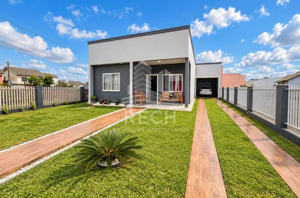 Linda Casa à Venda no Bairro Araucária