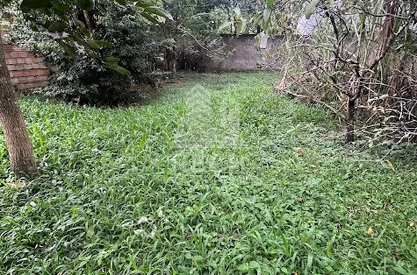 Casa com 4 quartos em terreno de 700m²