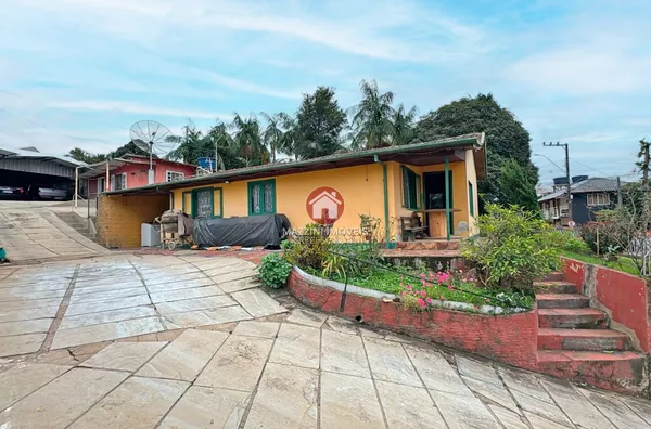 Vende-se Três Casas no bairro Taboão, Rio do Sul / SC