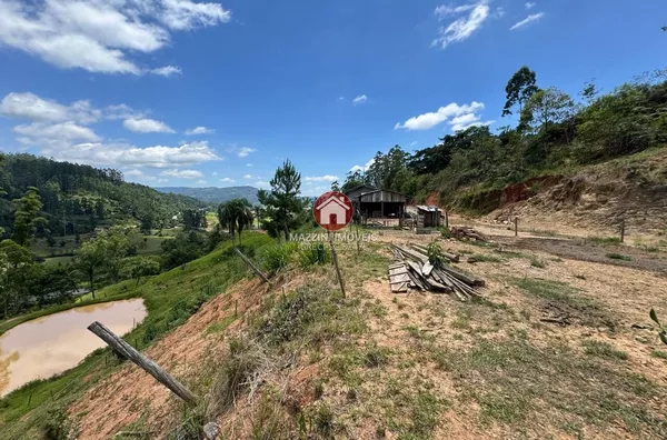 Vende-se Sítio com Casa no bairro Vargem Primeira, Taió / SC