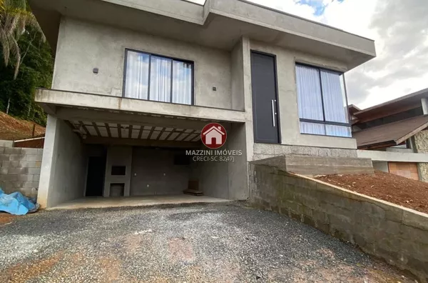 Vende-se Casa no bairro Fundo Canoas, Rio do Sul-SC