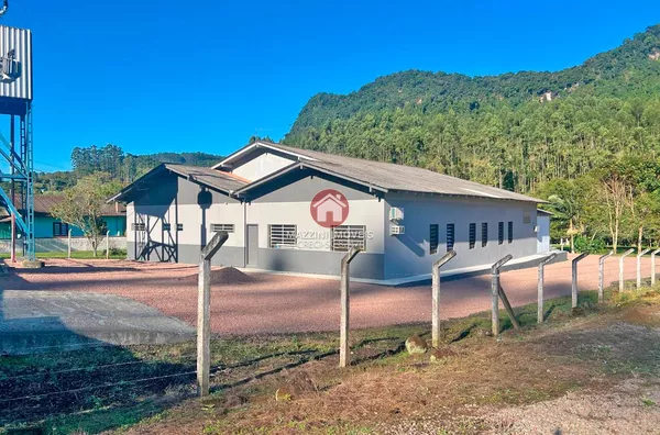 Aluga-se Galpão no bairro Valada Itoupava, Rio do Sul / SC