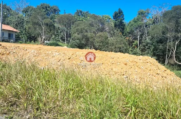 Vende-se Terreno no bairro Morro do Reuter, Agronômica / SC