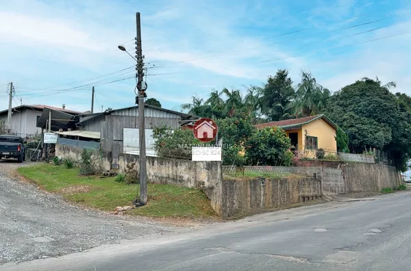 Vende-se Três Casas no bairro Taboão, Rio do Sul / SC
