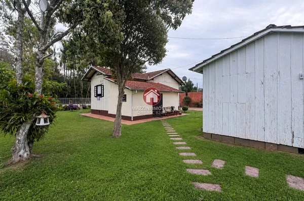 Vende-se Casa no bairro Rainha, em Rio do Sul/SC