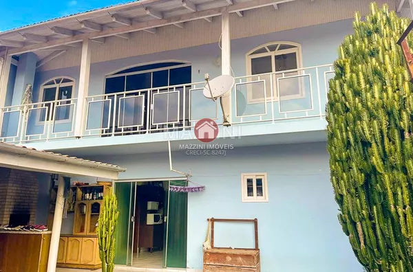 Vende-se Casa no bairro Laranjeiras, em Rio do Sul / SC
