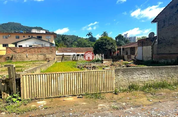 Vende-se Terreno no bairro Budag, Rio do Sul / SC