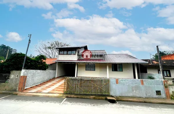 Vende-se Casa no bairro Albertina, em Rio do Sul / SC