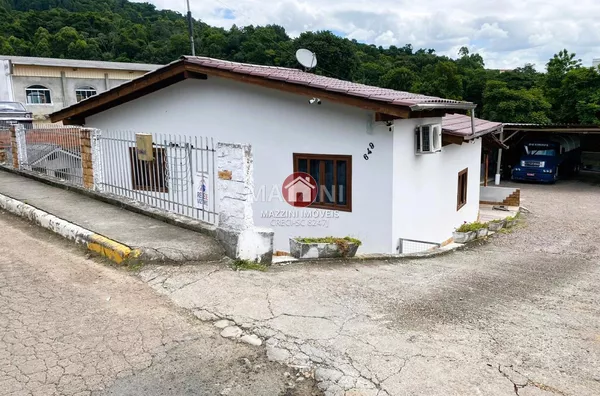 Vende-se Casa no bairro Santana, Rio do Sul / SC