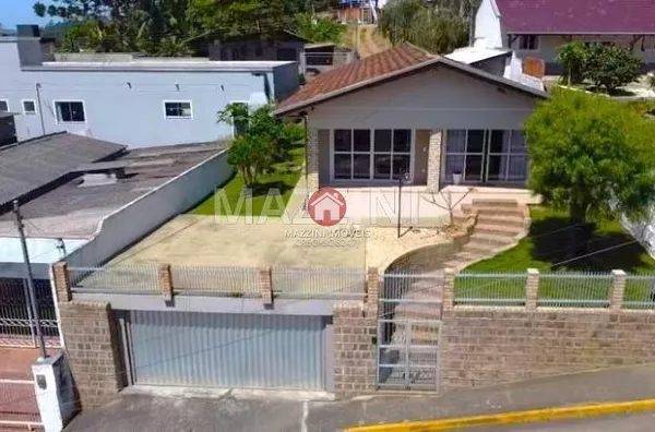 Vende-se Casa no Centro de Rio do Sul / SC