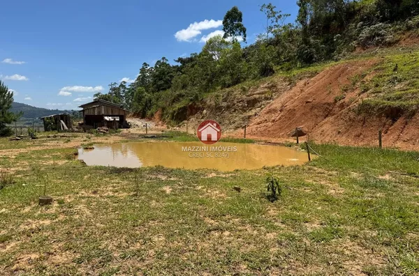 Vende-se Sítio com Casa no bairro Vargem Primeira, Taió / SC