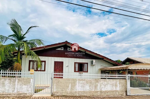 Vende-se Casa no Centro de Lontras / SC