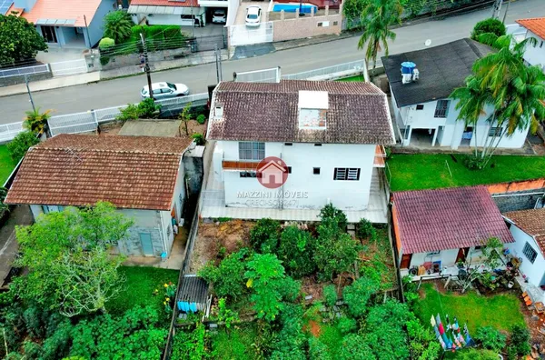 Vende-se Casa no bairro Eugênio Schneider, Rio do Sul / SC