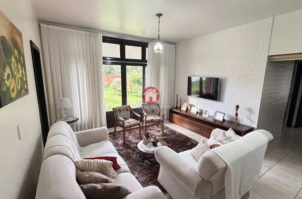 Vende-se Casa no bairro Rainha, em Rio do Sul/SC