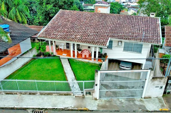 Vende-se Casa no bairro Eugênio Schneider, Rio do Sul / SC