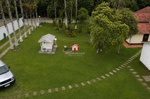 Vende-se Casa no bairro Rainha, em Rio do Sul/SC