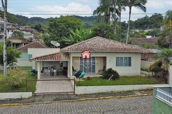 Vende-se Casa no bairro Santana, Rio do Sul/SC