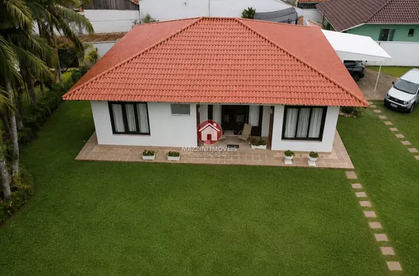 Vende-se Casa no bairro Rainha, em Rio do Sul/SC