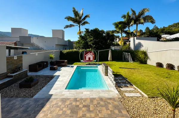 Vende-se Casa no bairro Fundo Canoas, em Rio do Sul/SC