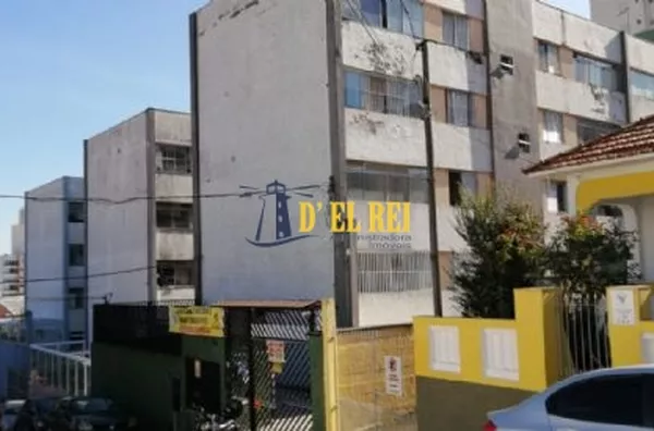 Apartamento reformado com 2 dormitórios - Foto 1