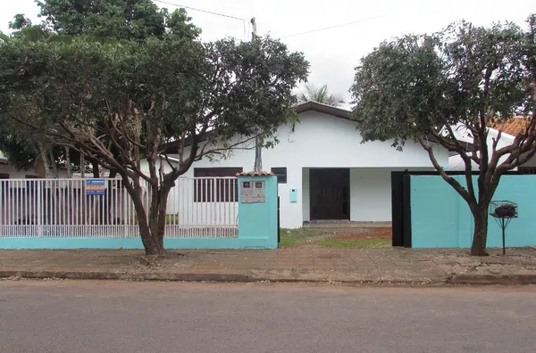 Casa com 3 dormitórios à venda, 250 m² por R$ 900.000,00 - Centro - Sorriso/MT - Foto 1