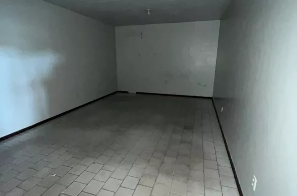 Sala comercial em galeria para aluguel,  Atalaia, Ananindeua - Foto 1