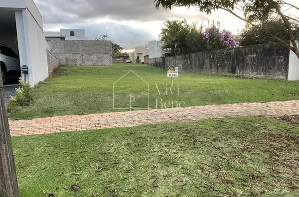 Lote à venda, 300m2, Cond.Villa Conscientia Asa Norte, Cognópolis, Foz do Iguaçu-PR