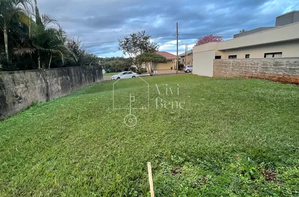 Lote à venda, 300m2, Cond.Villa Conscientia Asa Norte, Cognópolis, Foz do Iguaçu-PR
