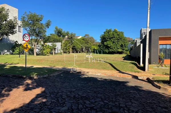 Lote à venda, 300m2, Cond. Villa Conscientia Asa Norte, Cognópolis, Foz do iguaçu-PR Terreno em condomínio fechado para venda,  Cognópolis, Foz do Iguaçu