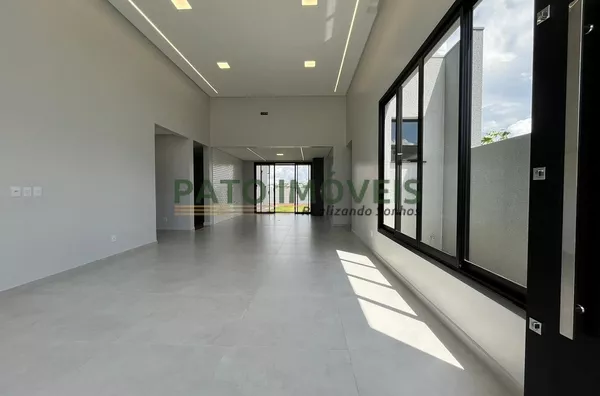 CASA DE ALTO PADRÃO PARA VENDA NO BAIRRO MENINO DEUS