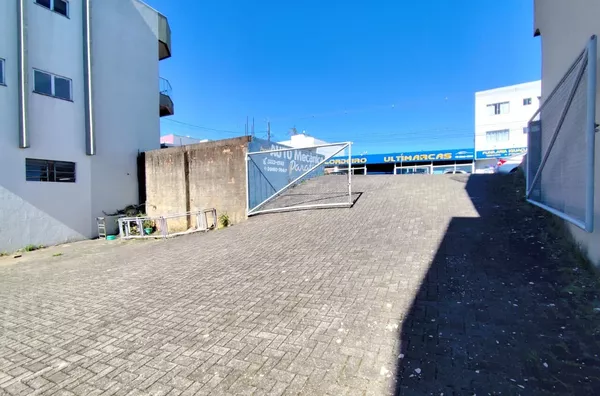 BARRACÃO PARA LOCAÇÃO NA AVENIDA TUPI