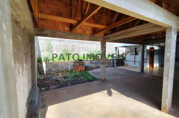 CASA COM EXCELENTE PADRÃO NO BAIRRO FRARON