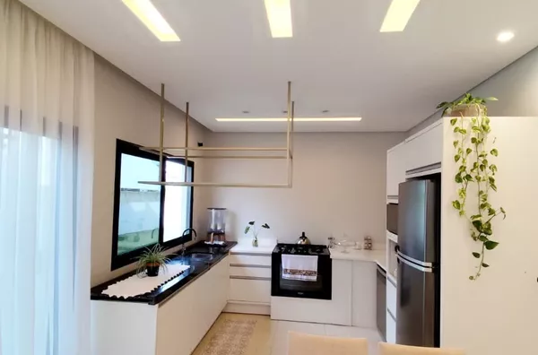 CASA PARA VENDA NO BAIRRO MENINO DEUS 