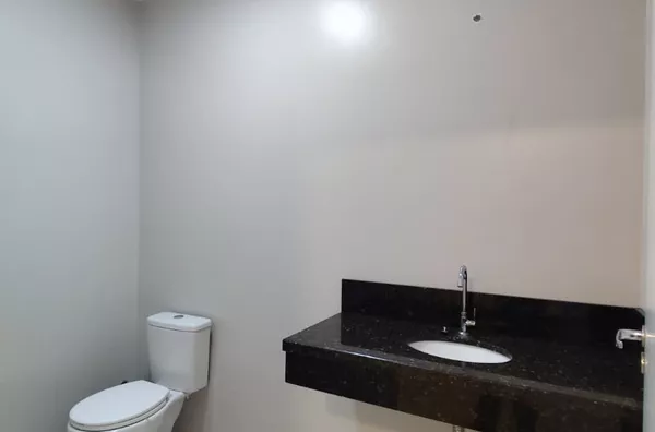 SALA COMERCIAL PARA LOCAÇÃO NO CENTRO