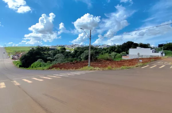 TERRENO DE ESQUINA PARA VENDA NO BAIRRO FRARON