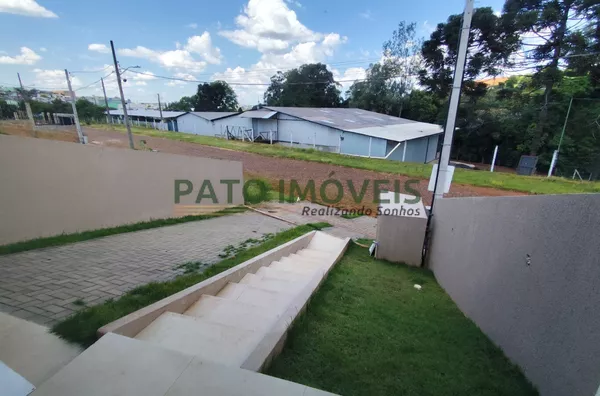 CASA Á VENDA NO BAIRRO FRARON