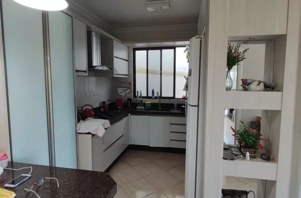 CASA PARA VENDA NO BAIRRO AMADORI TODA MOBILIADA