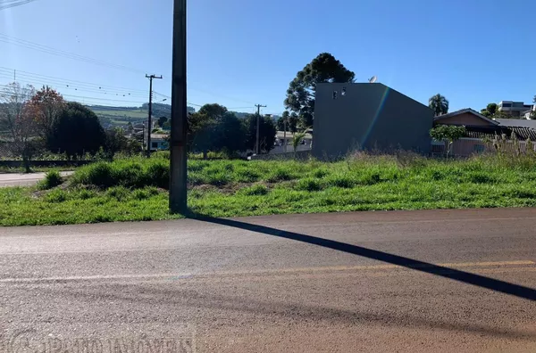 TERRENO DE ESQUINA A UMA QUADRA DA AVENIDA TUPI, BAIRRO CRISTO REI