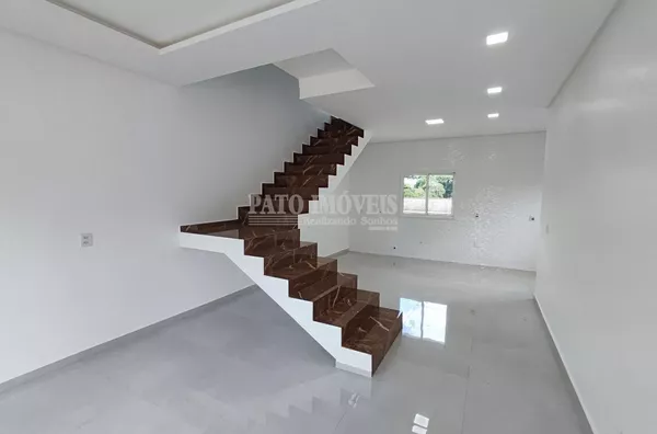 SOBRADO COM EXCELENTE PADRÃO DE ACABAMENTO NO BAIRRO PARQUE DO SOM