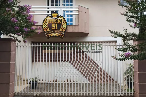 CASA PARA VENDA NO BAIRRO MENINO DEUS