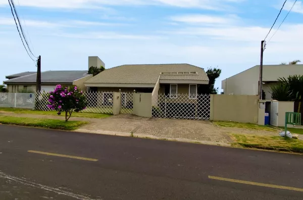 CASA DE ALTO PADRÃO A VENDA PRÓXIMO AO CENTRO