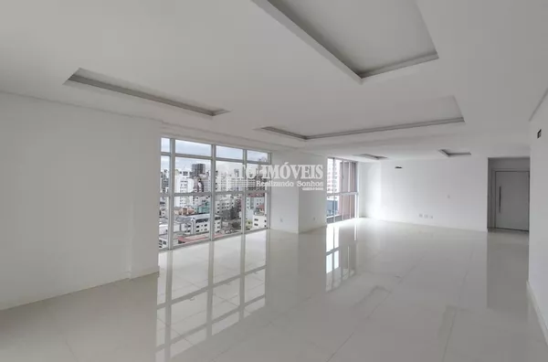 Ampla Sala de Estar/Jantar