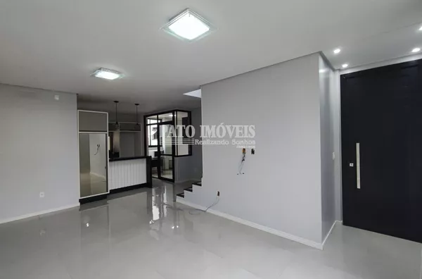 SOBRADO PARA VENDA NO BAIRRO FRARON