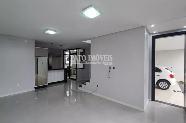 SOBRADO PARA VENDA NO BAIRRO FRARON