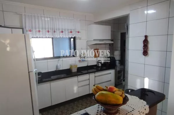 CASA Á VENDA NO BAIRRO VILA ISABEL
